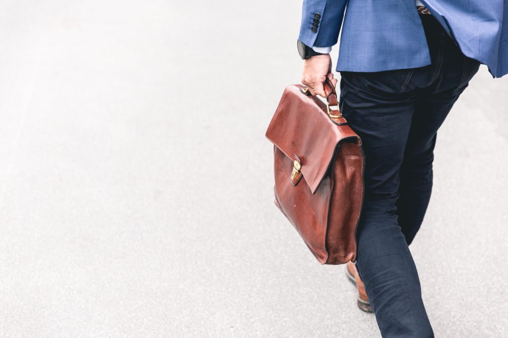 When should an employee hire an employment lawyer?